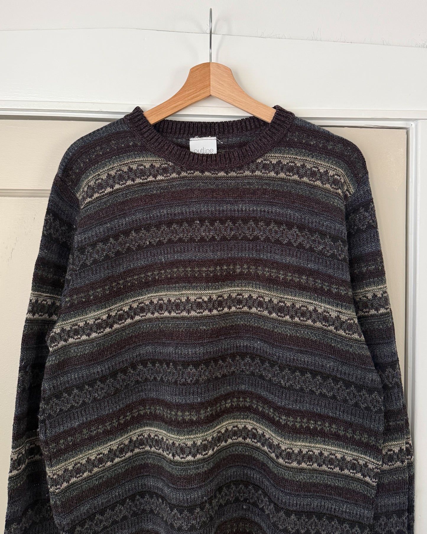Outline Navy Knitted Sweater
