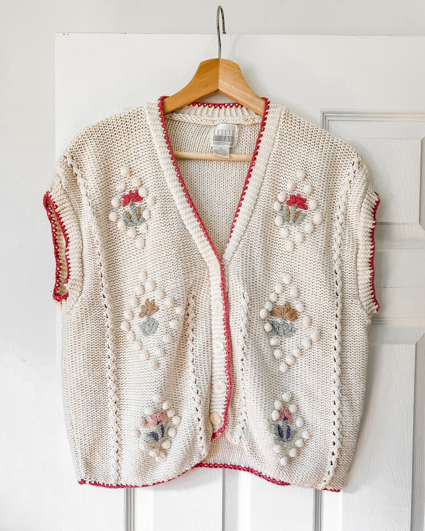 Floral Cropped Textured Knitted Vest