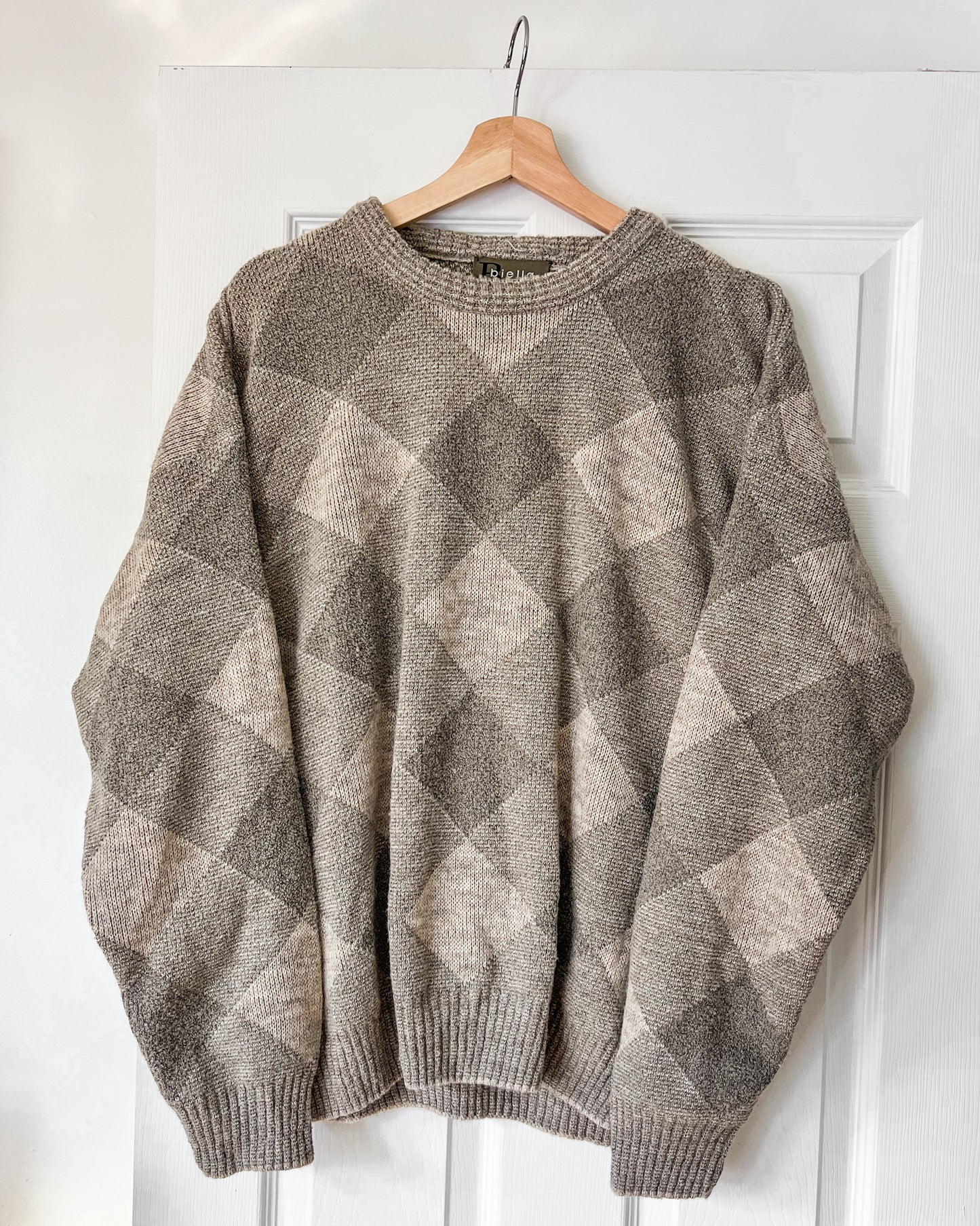 Neutral Diamond Patterned Knitted Sweater