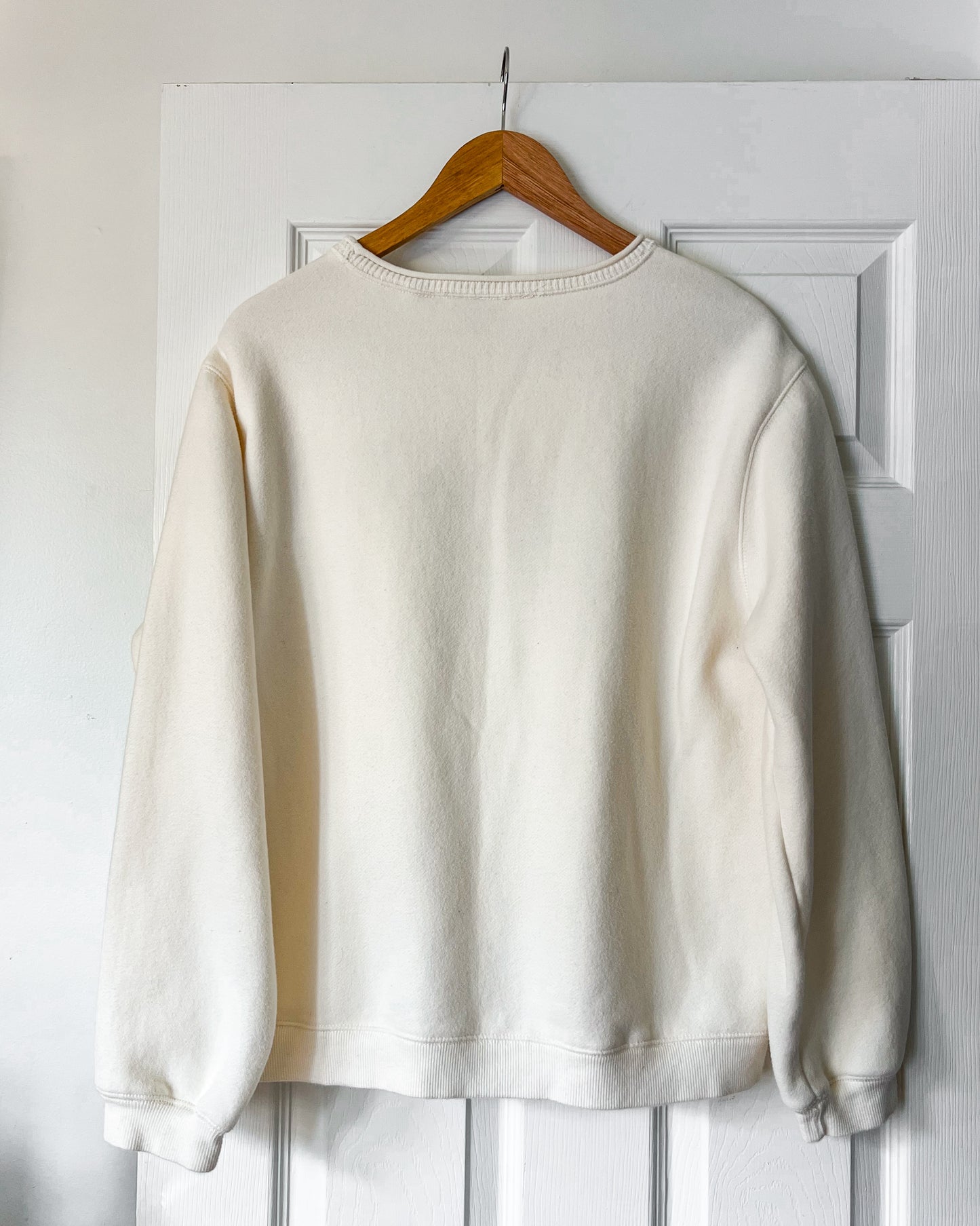 Vintage Floral Embroidered Crewneck