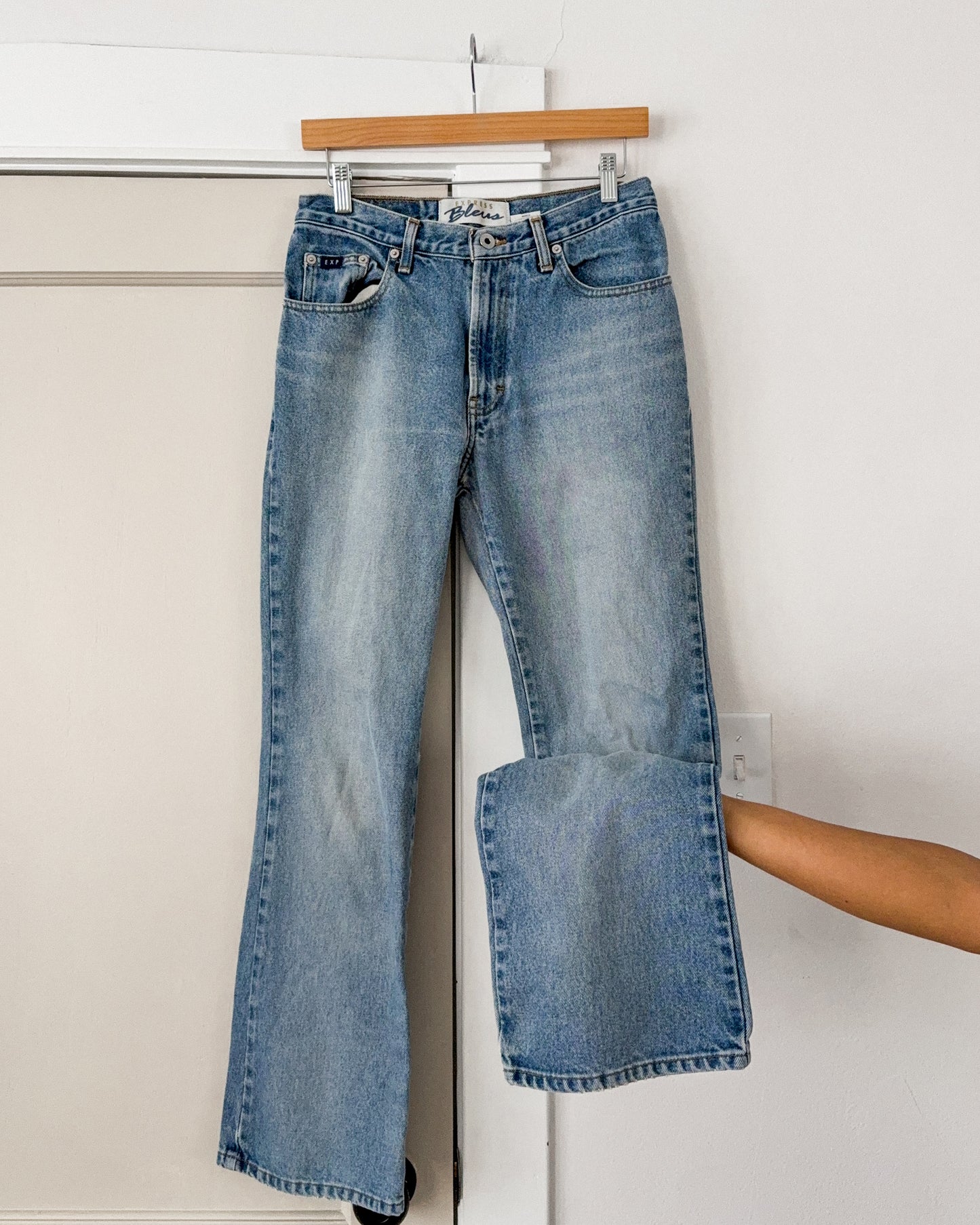 Express Blues Low Rise Wide Leg Jeans