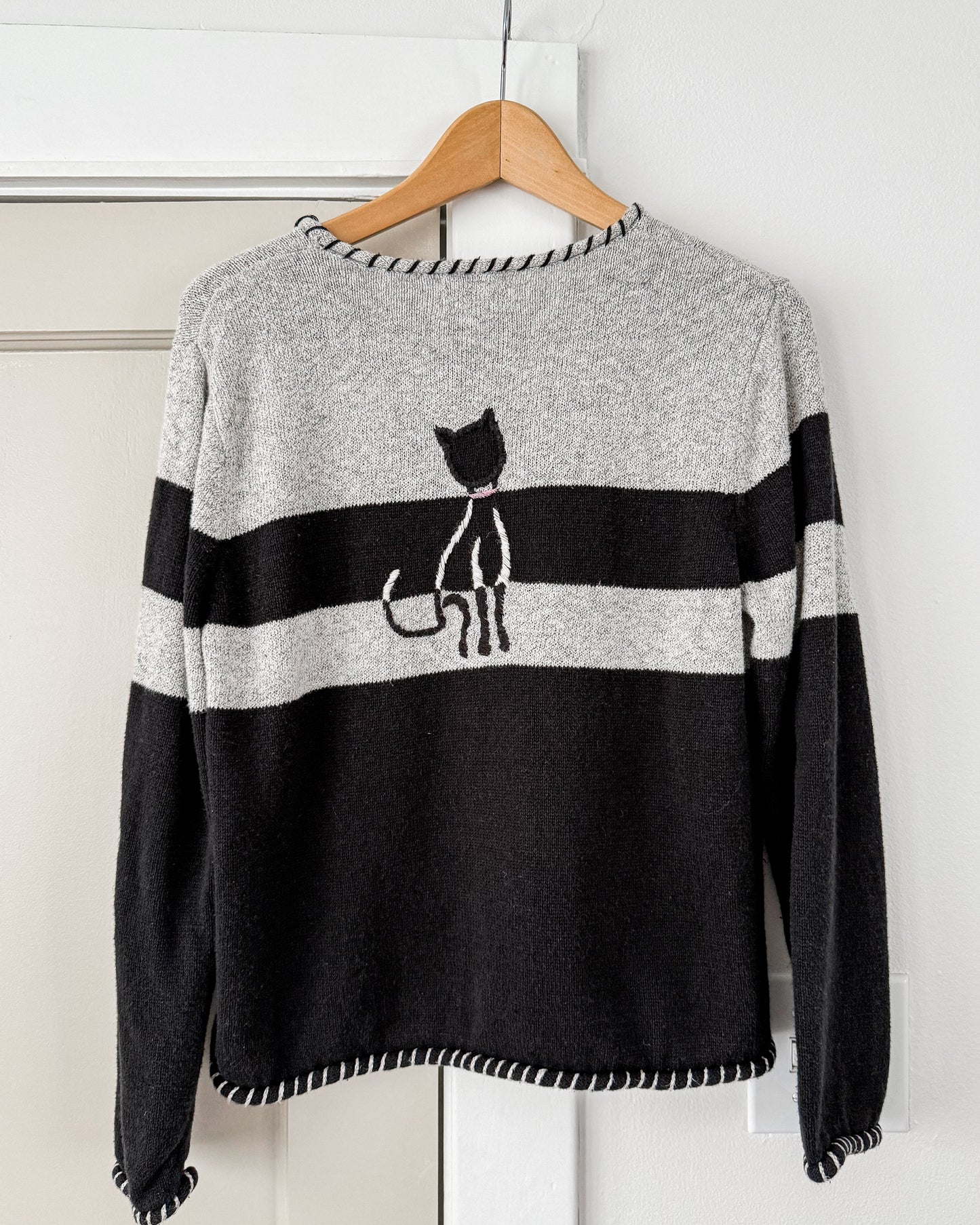 Color Block Cat Knitted Sweater