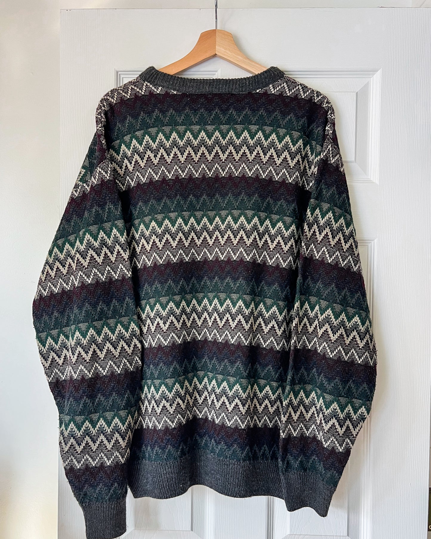 Zigzag Patterned Knitted Sweater