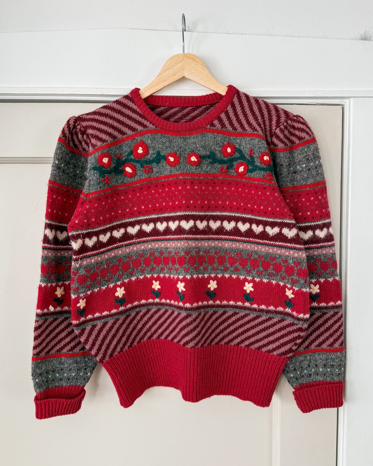 Heart Patterned Puff Sleeve Sweater