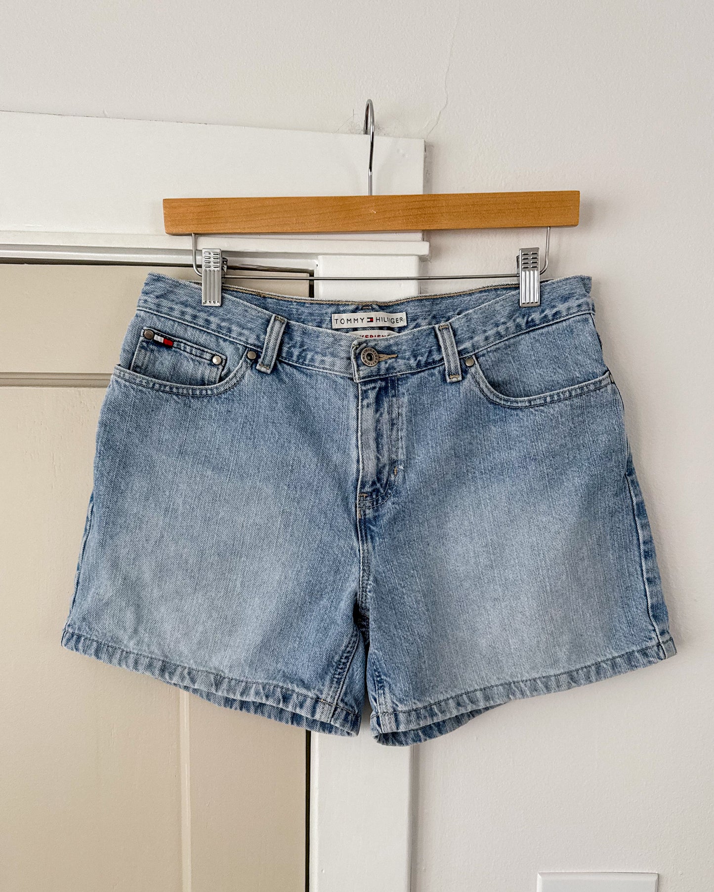 Tommy Hilfiger Boyfriend Midrise Denim Shorts W32