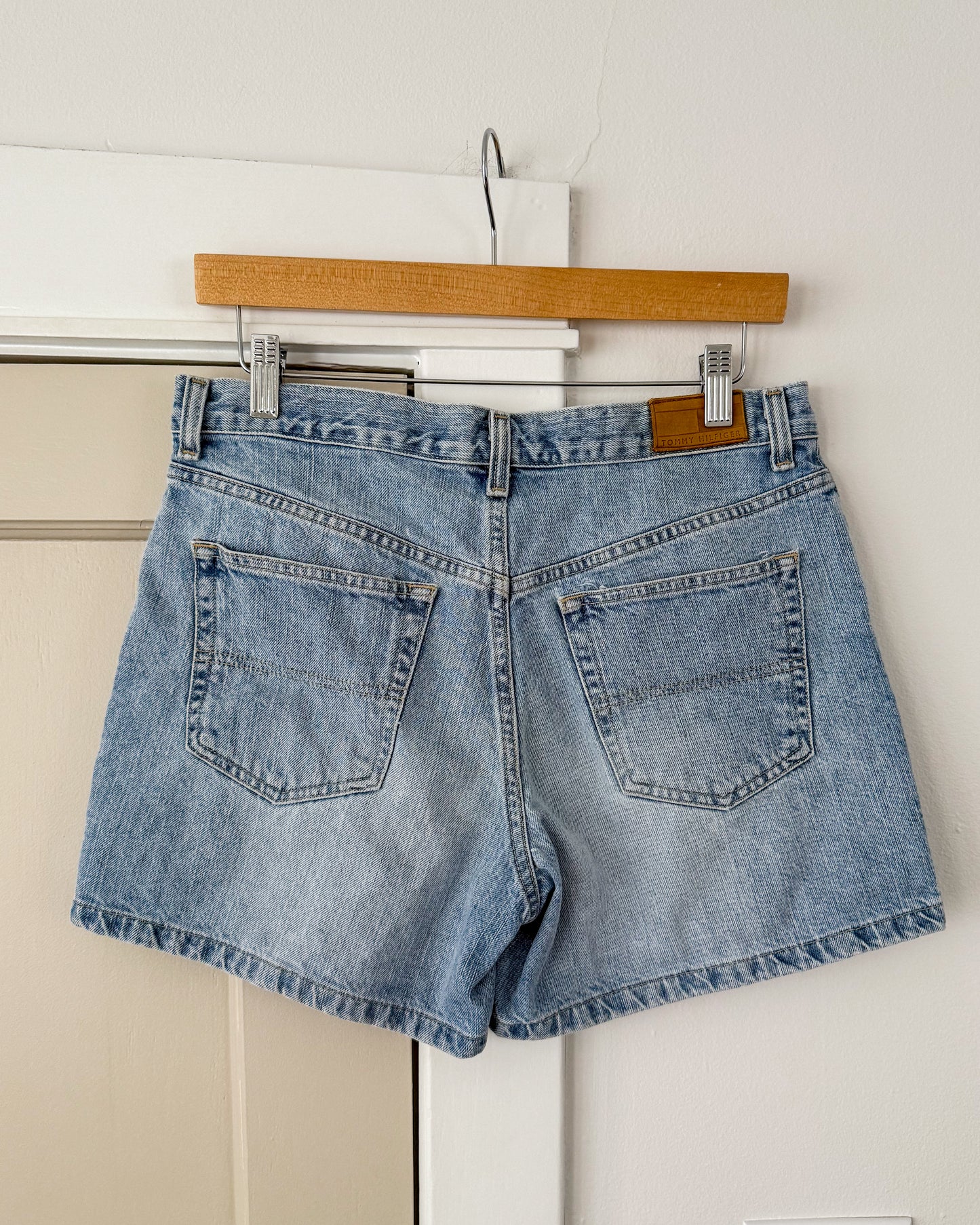 Tommy Hilfiger Boyfriend Midrise Denim Shorts W32