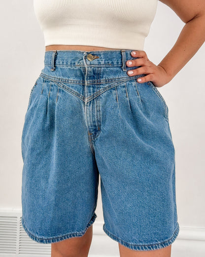 Vintage Chic Pleated Denim Shortss