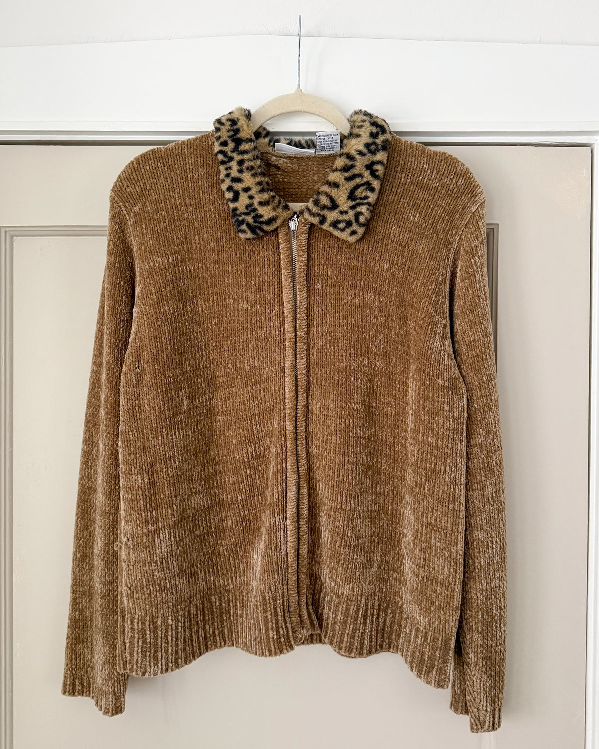 Leopard Collar Zip Up Sweater