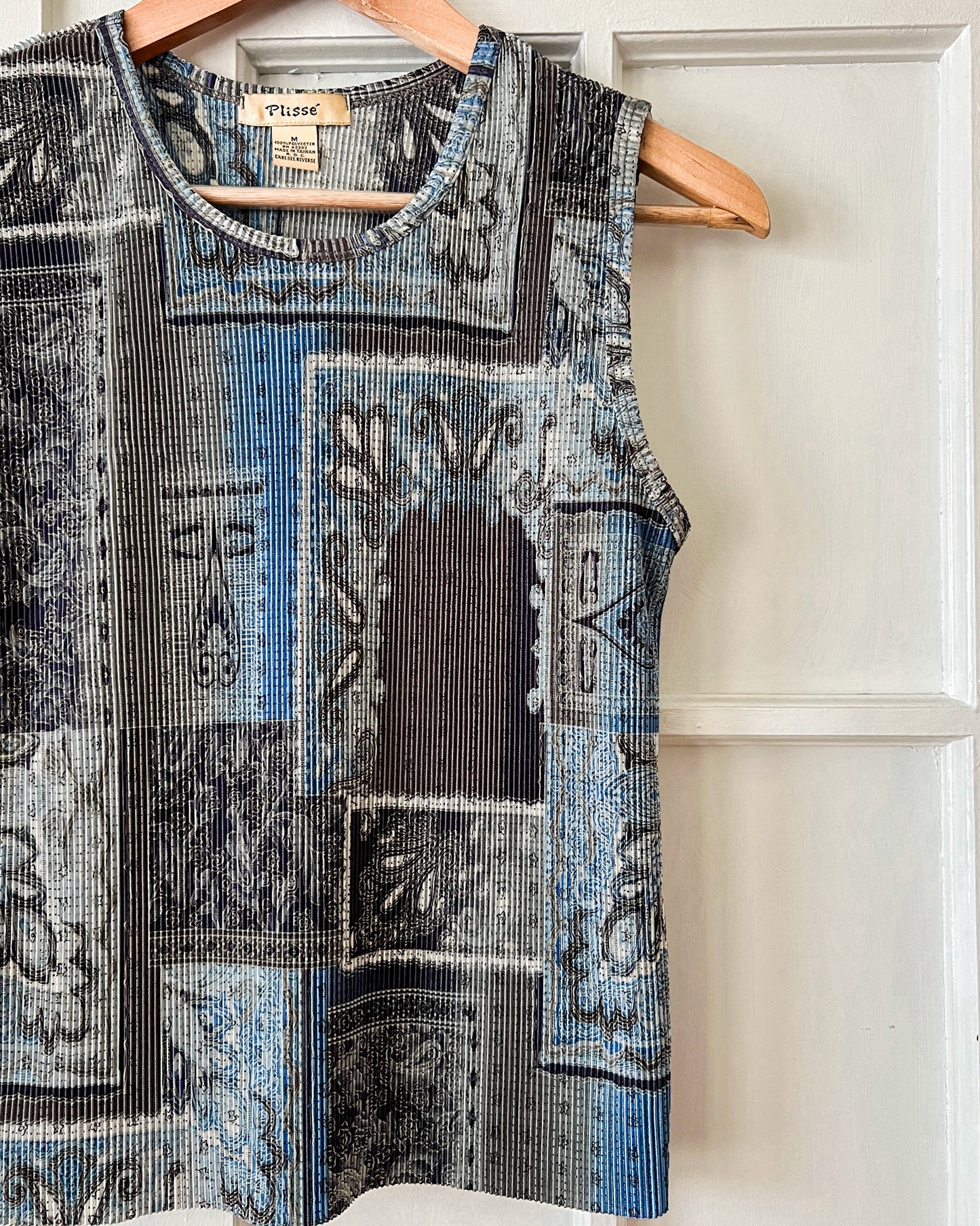 Abstract Crinkle Tank Top