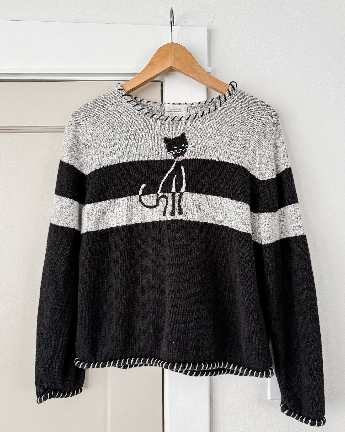 Color Block Cat Knitted Sweater