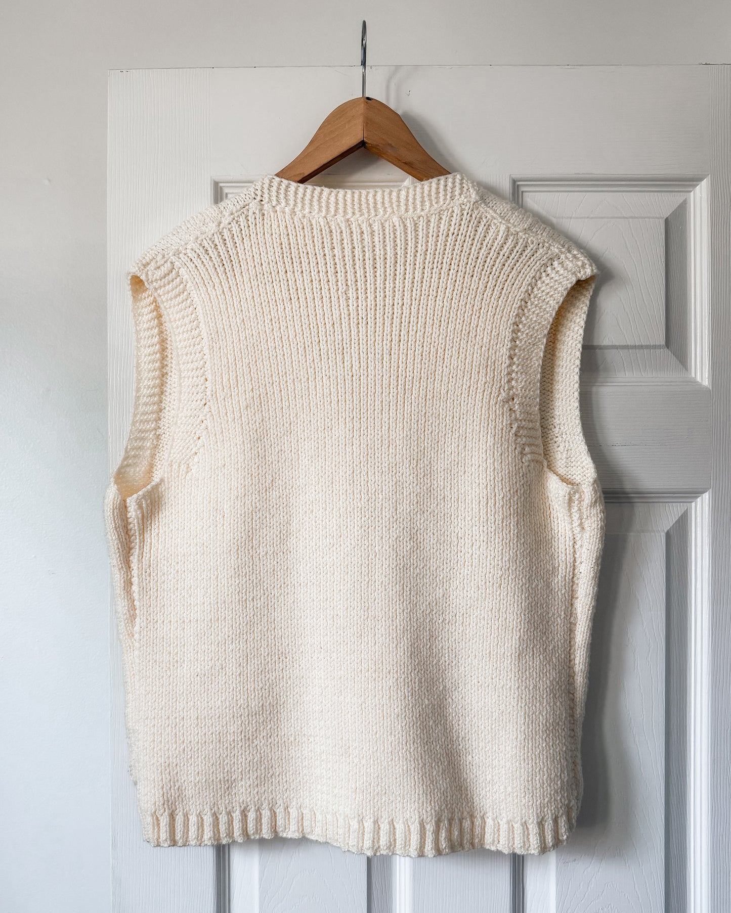Cream Floral Buttoned Knitted Vest