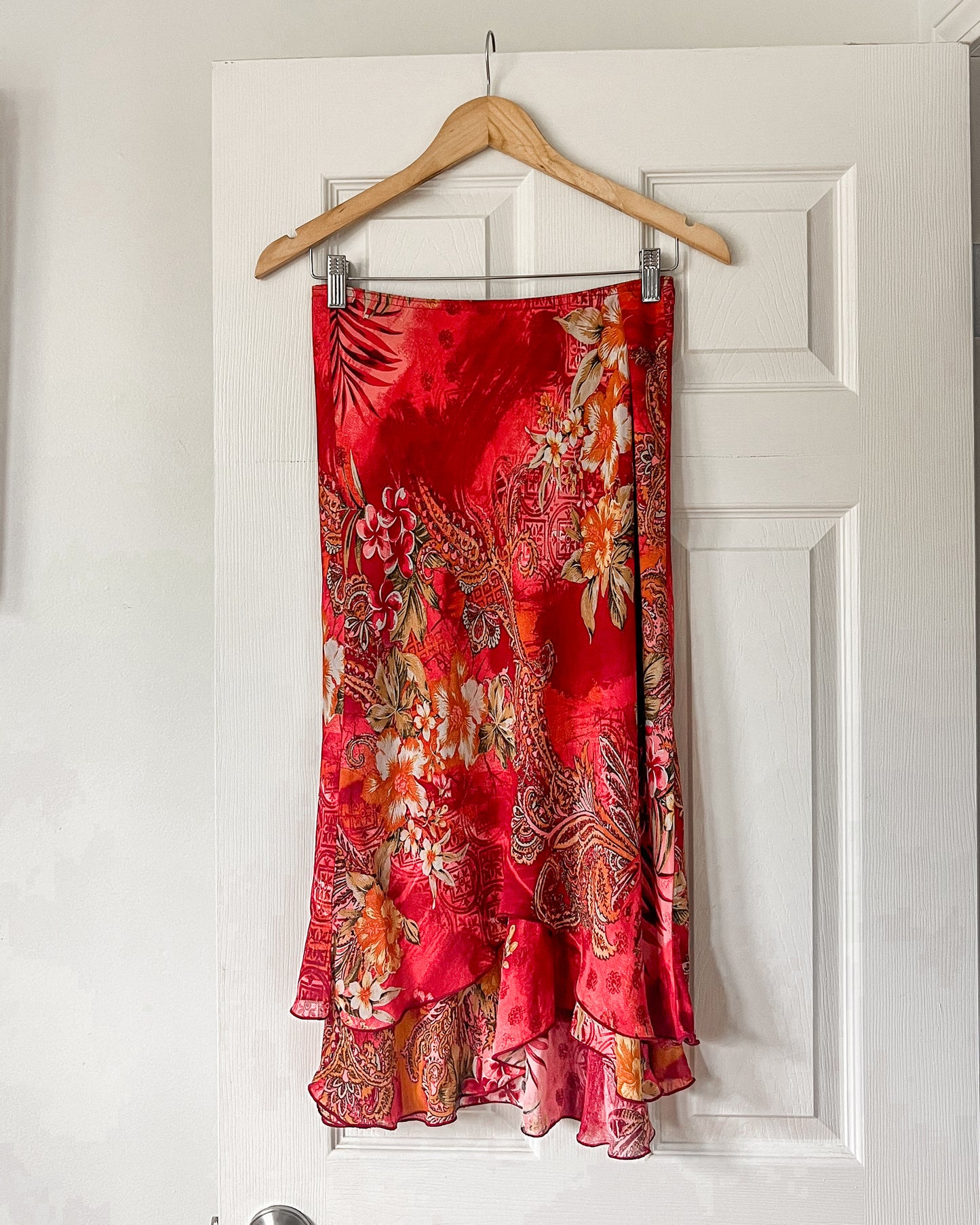 Vintage Floral Graphic Midi Skirt