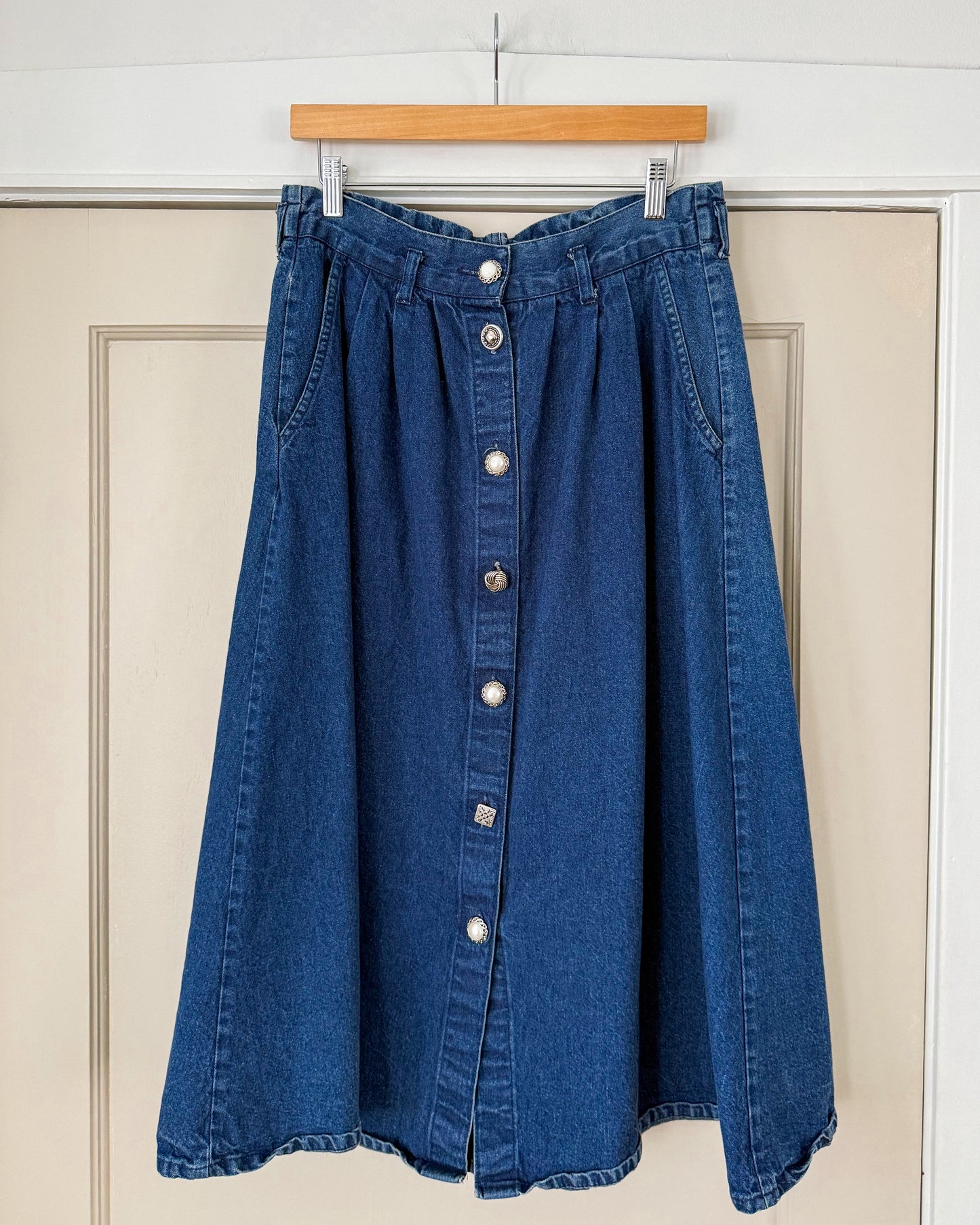 Vintage Denim Skirt Mixed Buttons