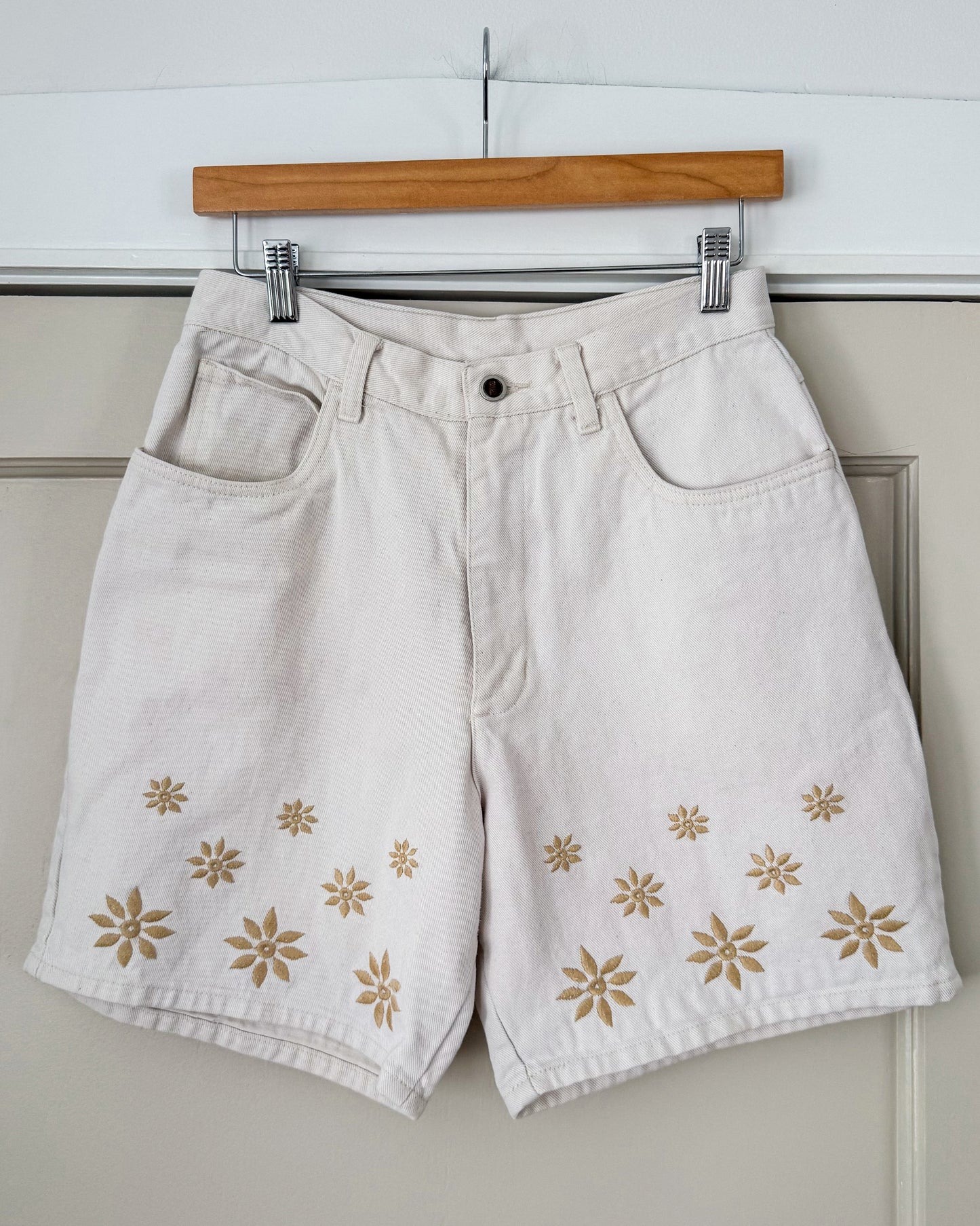 Shorts with Embroidered Flowers